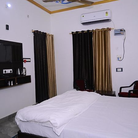 Shri Narayanam Guest House And Home Stay Ayodhya المظهر الخارجي الصورة