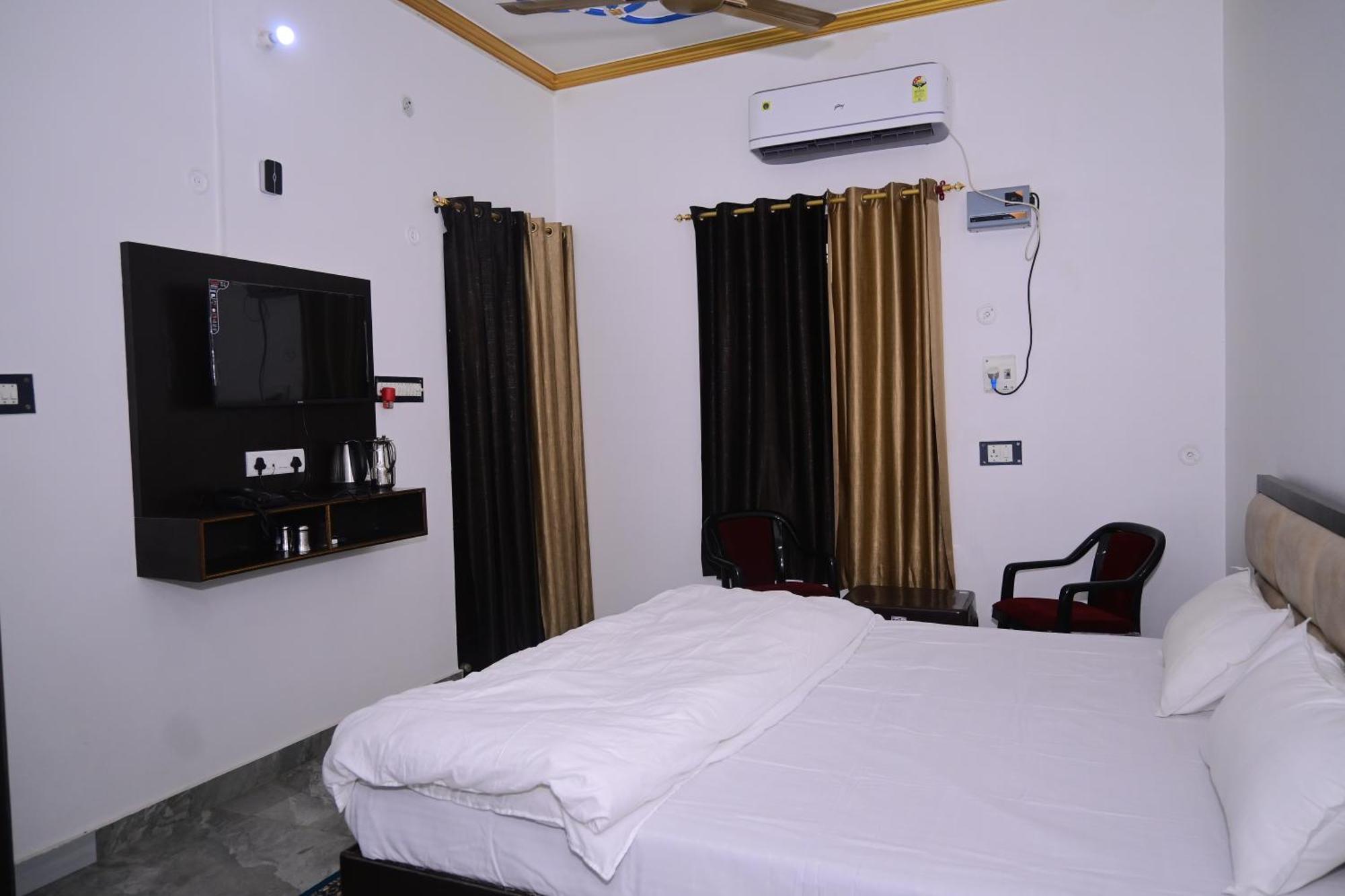 Shri Narayanam Guest House And Home Stay Ayodhya المظهر الخارجي الصورة