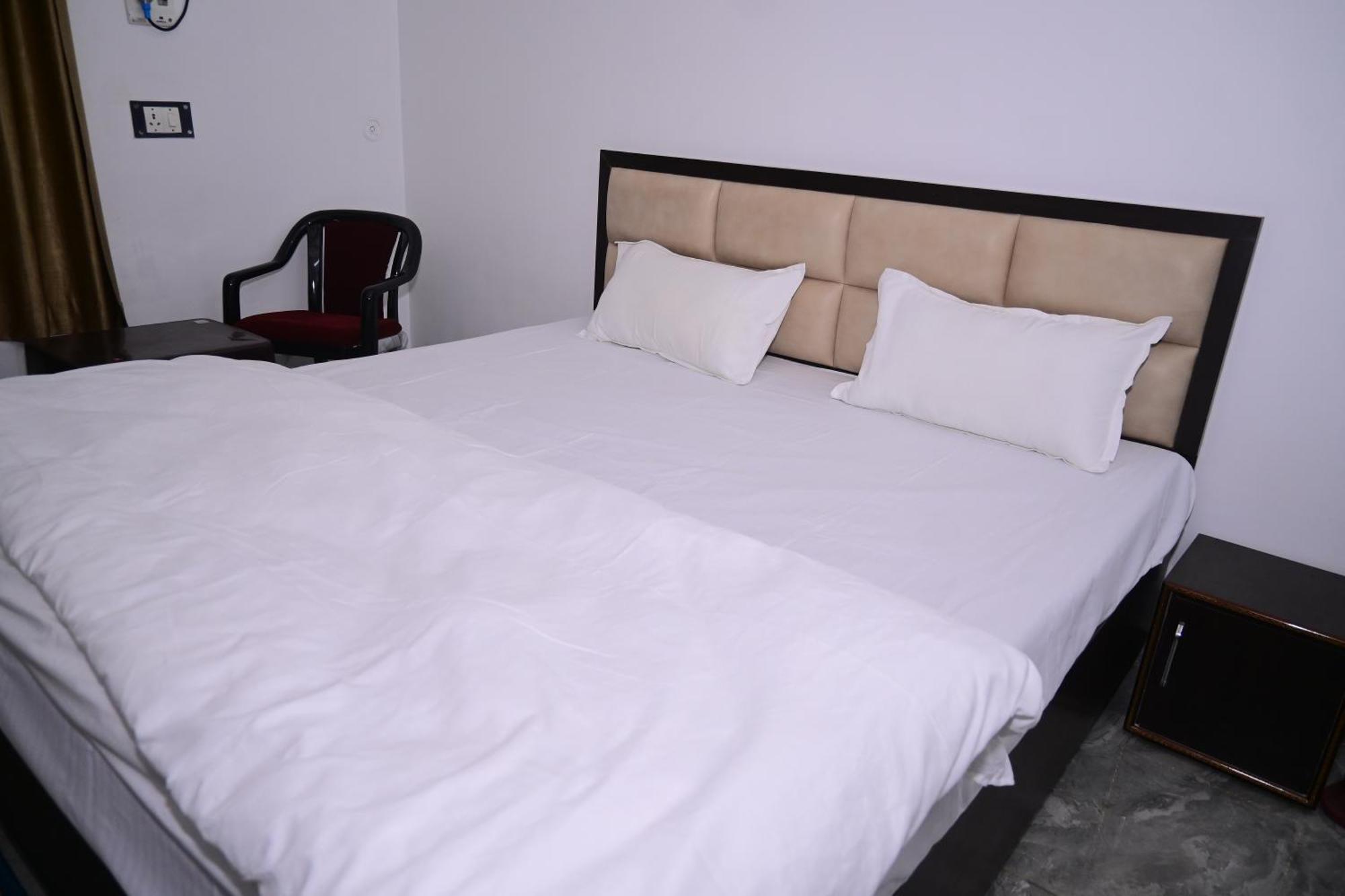 Shri Narayanam Guest House And Home Stay Ayodhya المظهر الخارجي الصورة