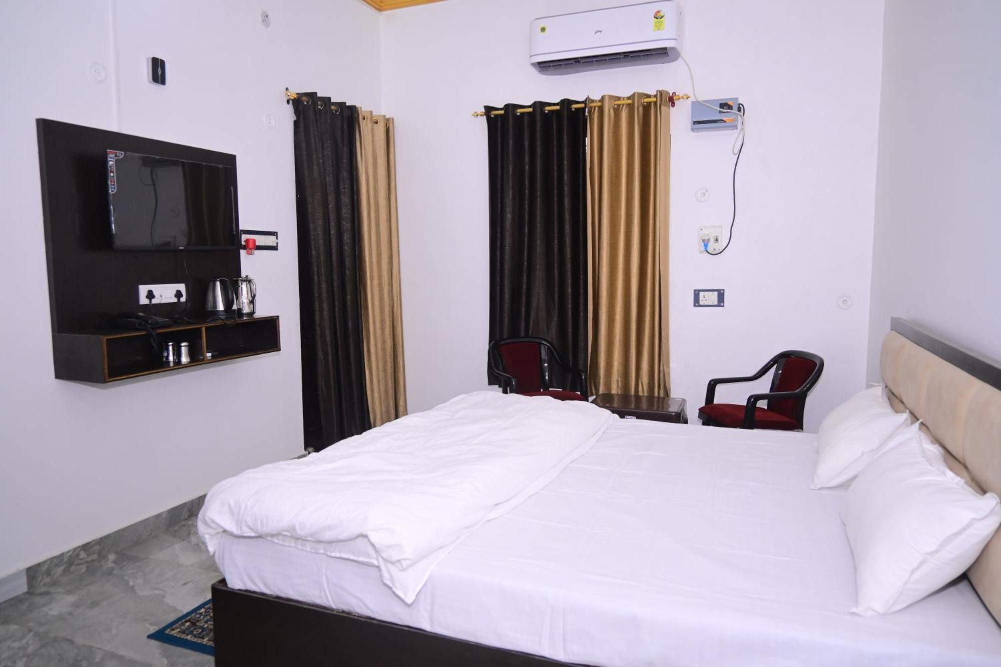 Shri Narayanam Guest House And Home Stay Ayodhya المظهر الخارجي الصورة