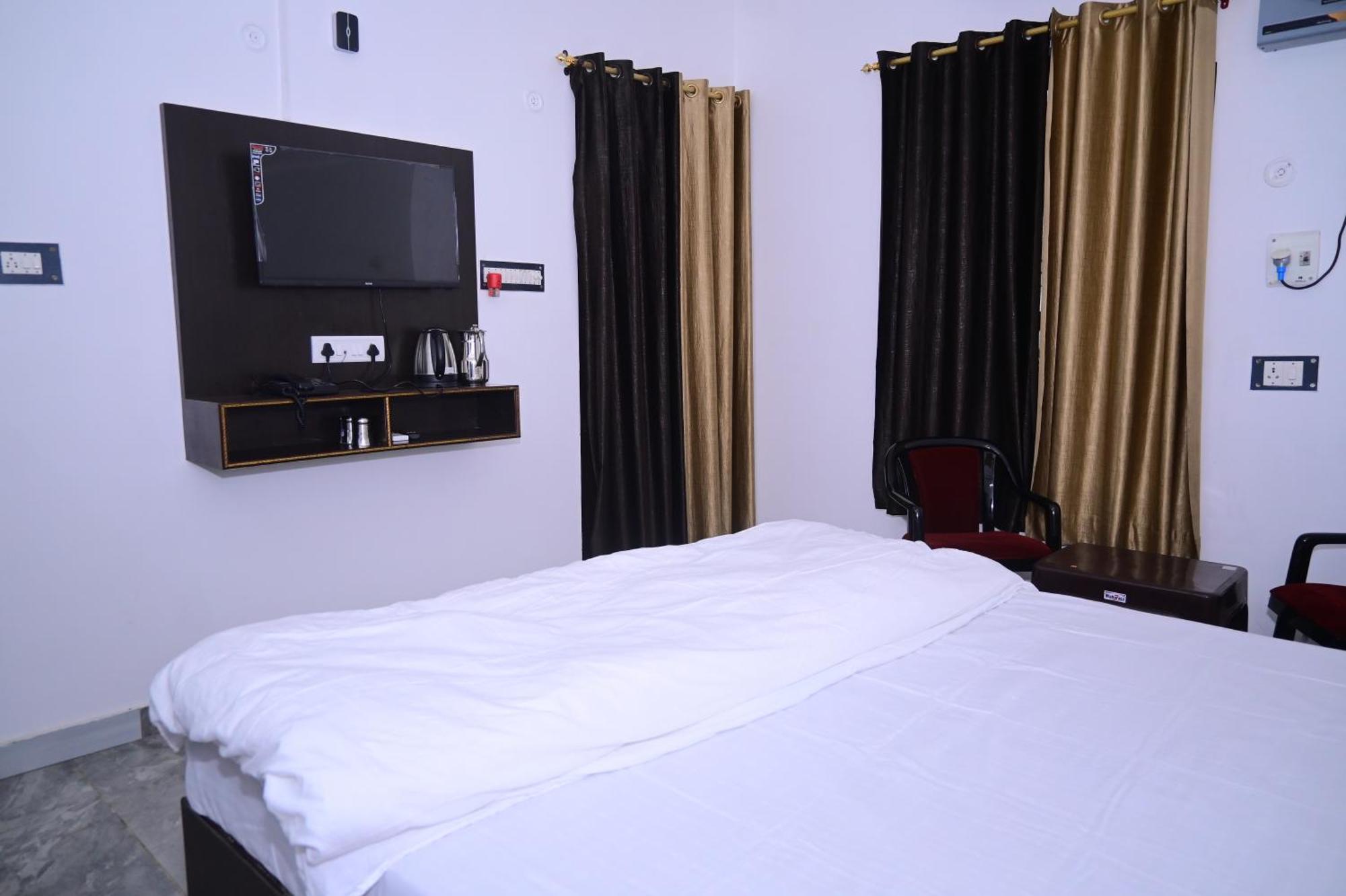 Shri Narayanam Guest House And Home Stay Ayodhya المظهر الخارجي الصورة