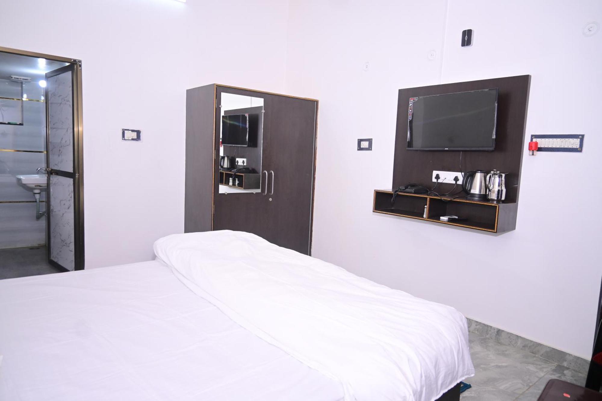 Shri Narayanam Guest House And Home Stay Ayodhya المظهر الخارجي الصورة