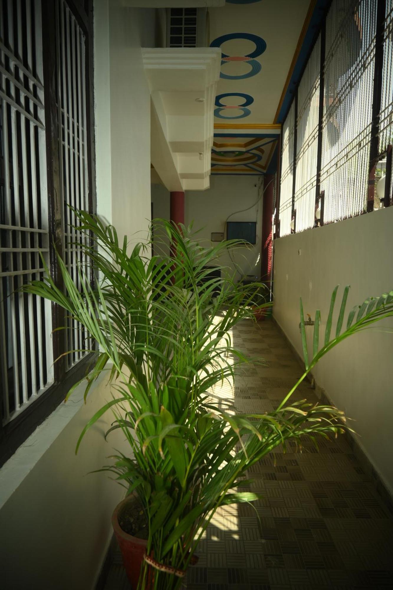 Shri Narayanam Guest House And Home Stay Ayodhya المظهر الخارجي الصورة