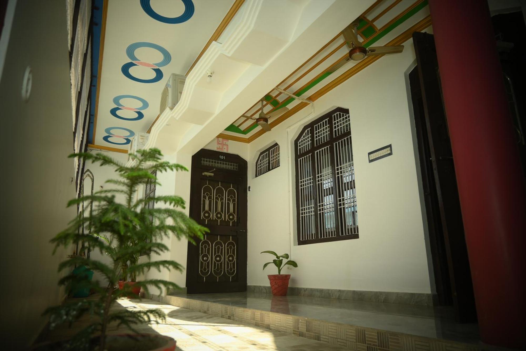 Shri Narayanam Guest House And Home Stay Ayodhya المظهر الخارجي الصورة